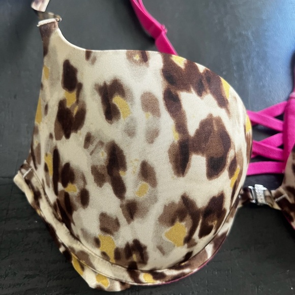 La Senza B34 Leopard Bra with Pink Straps and Criss Cross Back Padded Push Up - Picture 4 of 10